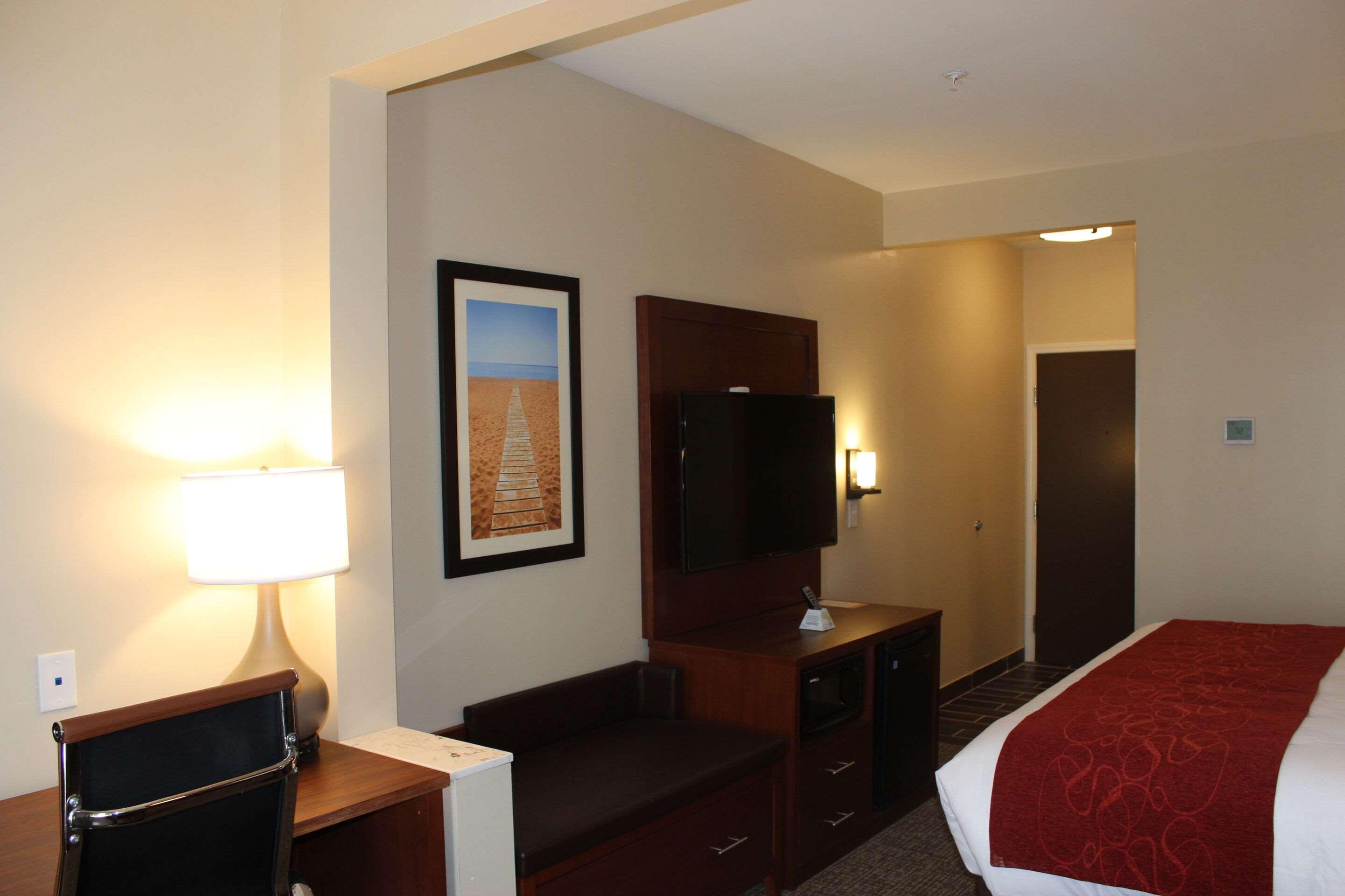 Comfort Suites Near Camp Lejeune ジャクソンビル エクステリア 写真