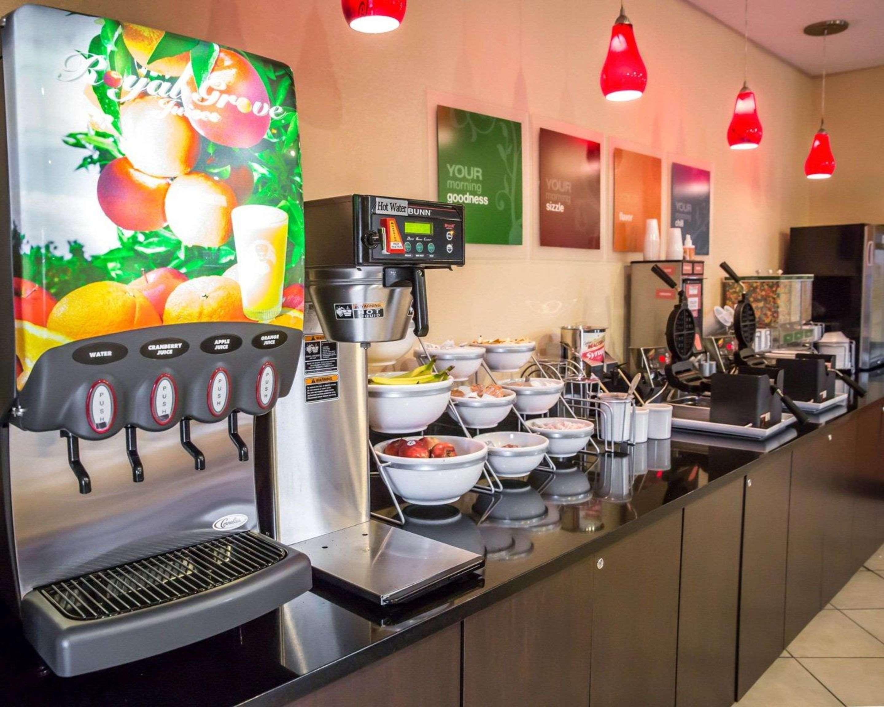 Comfort Suites Near Camp Lejeune ジャクソンビル エクステリア 写真