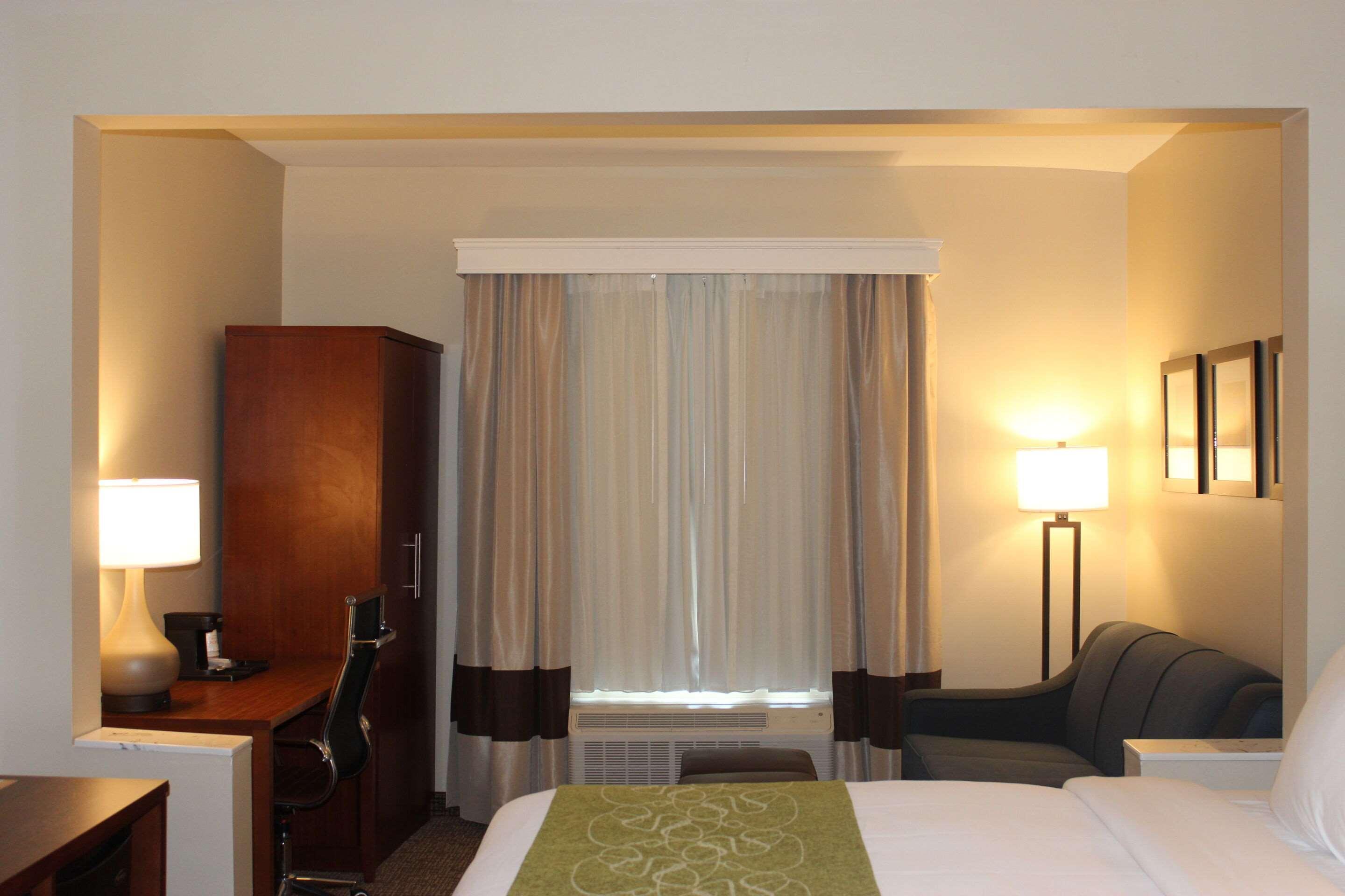 Comfort Suites Near Camp Lejeune ジャクソンビル エクステリア 写真