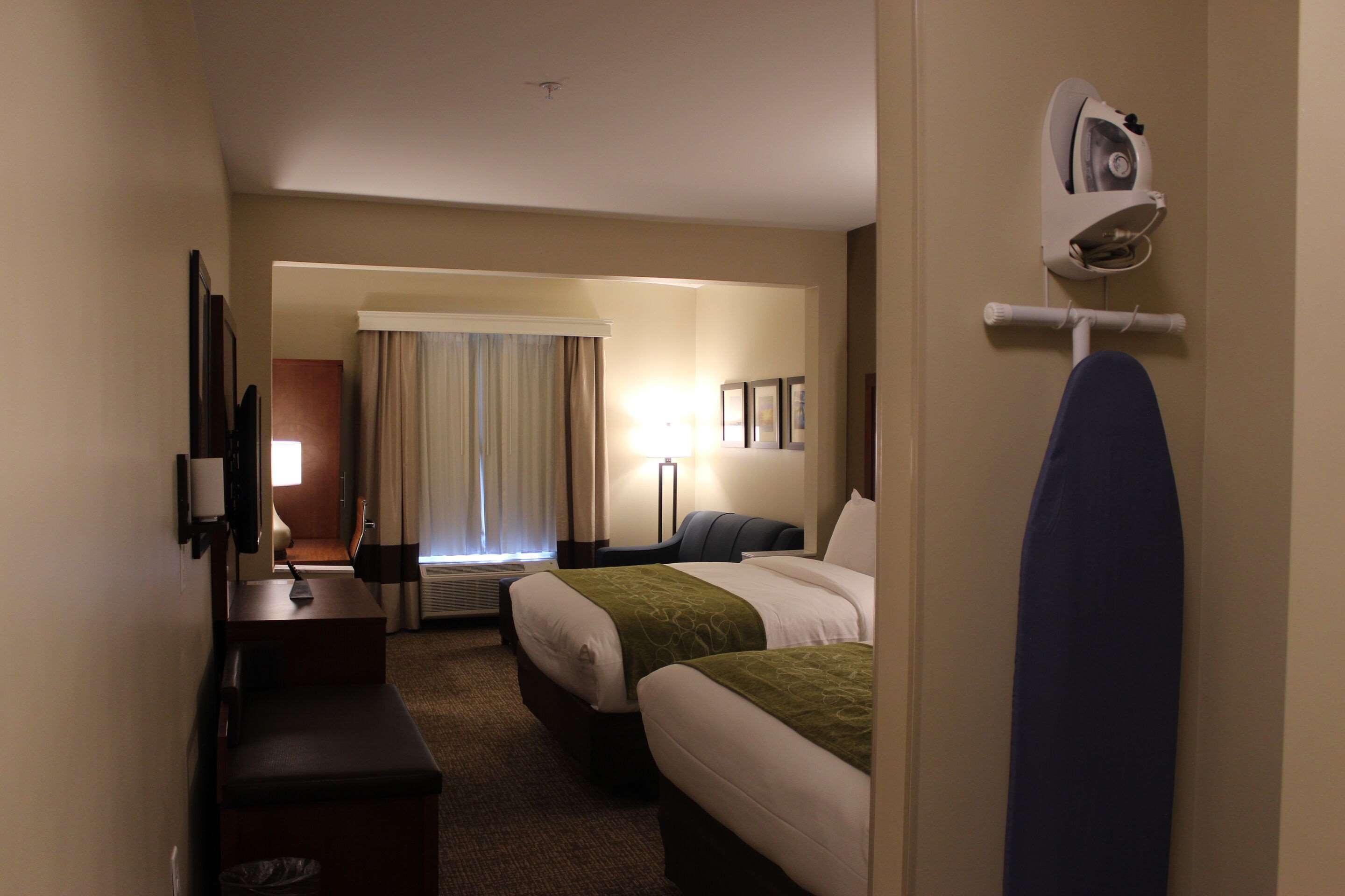 Comfort Suites Near Camp Lejeune ジャクソンビル エクステリア 写真