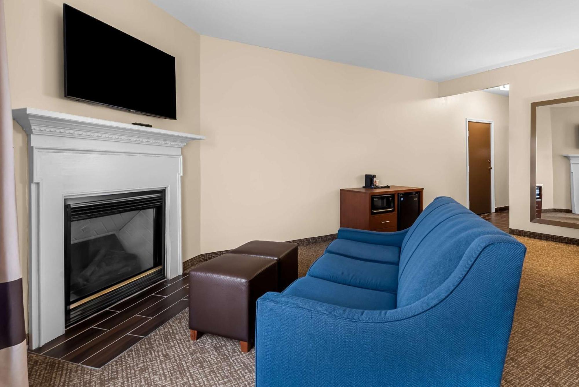 Comfort Suites Near Camp Lejeune ジャクソンビル エクステリア 写真