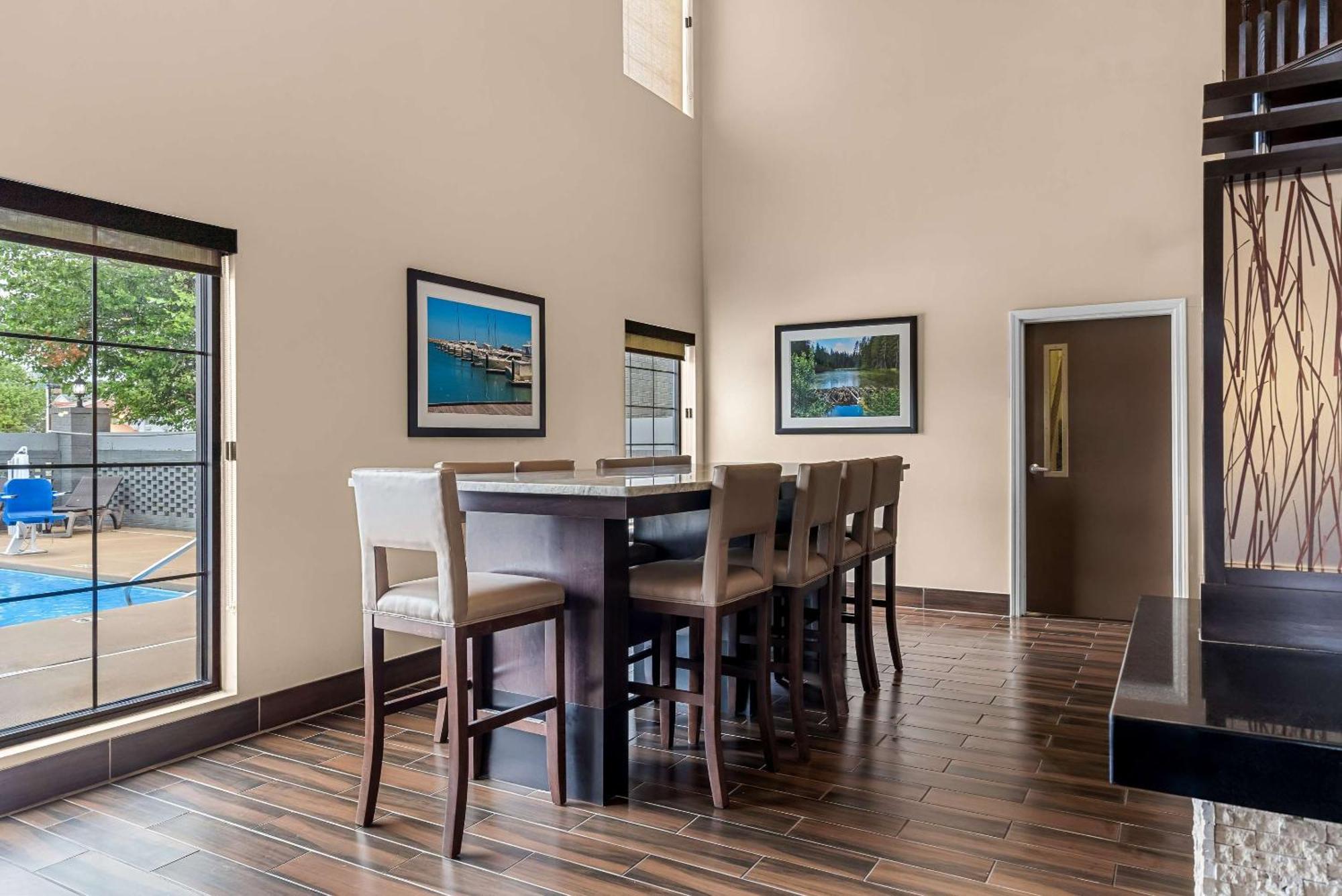 Comfort Suites Near Camp Lejeune ジャクソンビル エクステリア 写真